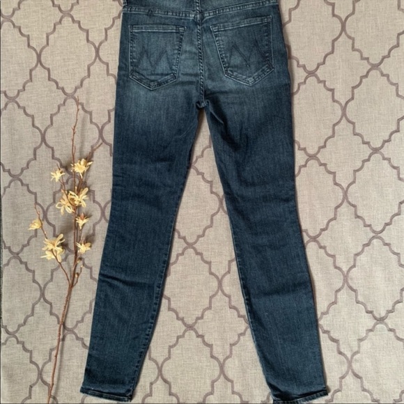 😈MOTHER😈Sporty Chic High Waisted Looker Jeans
Glitter Stripe- Here Kitty Kitty - Picture 6 of 15